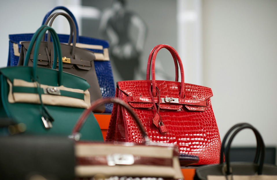 What is a Luxury Personal Shopper? - blazon